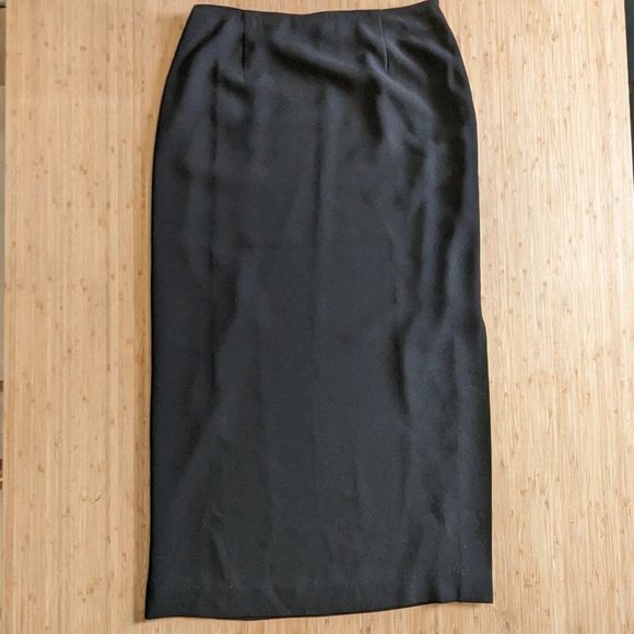 Jones New York Long Black Skirt Size 12 mid sized rear slit - Picture 2 of 9